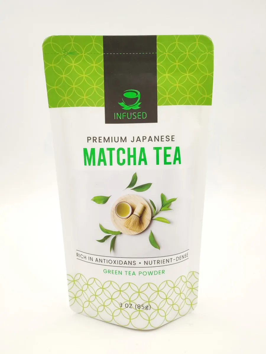 Weißer Standbodenbeutel „Matcha Tea“
